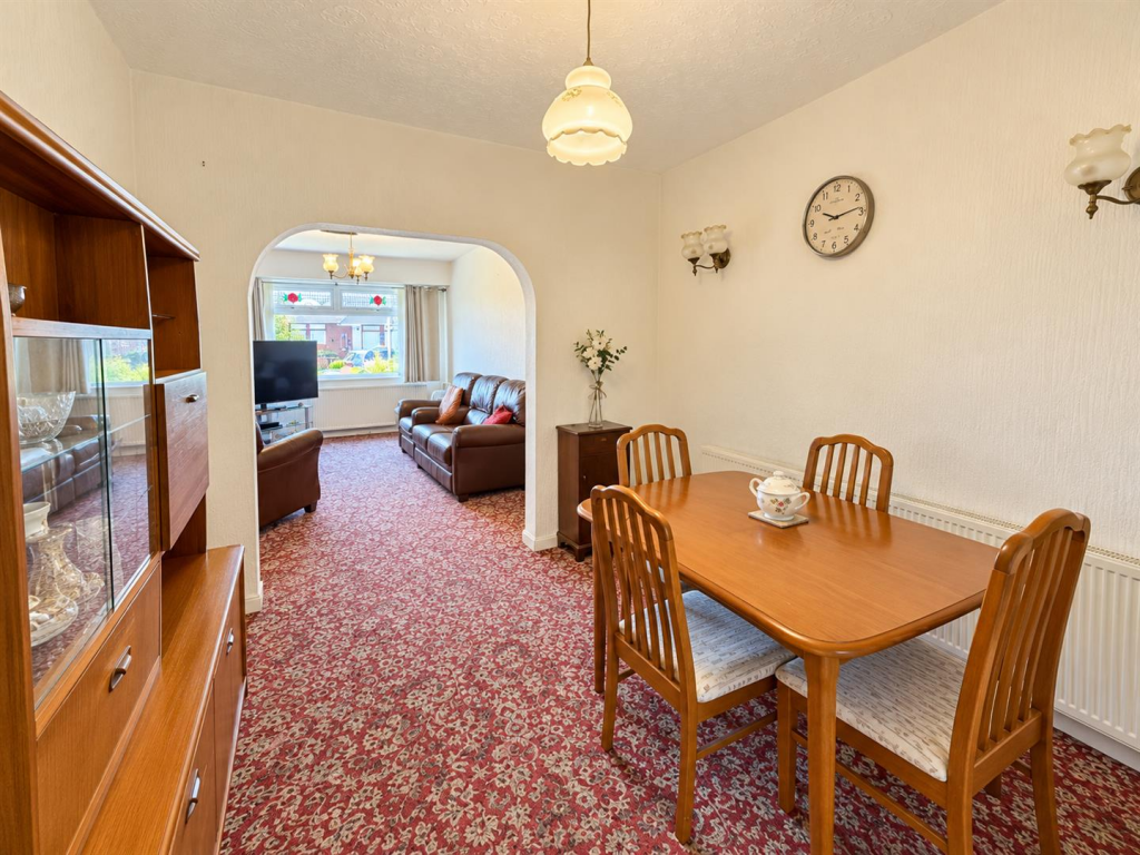 House in Oldham - View 4