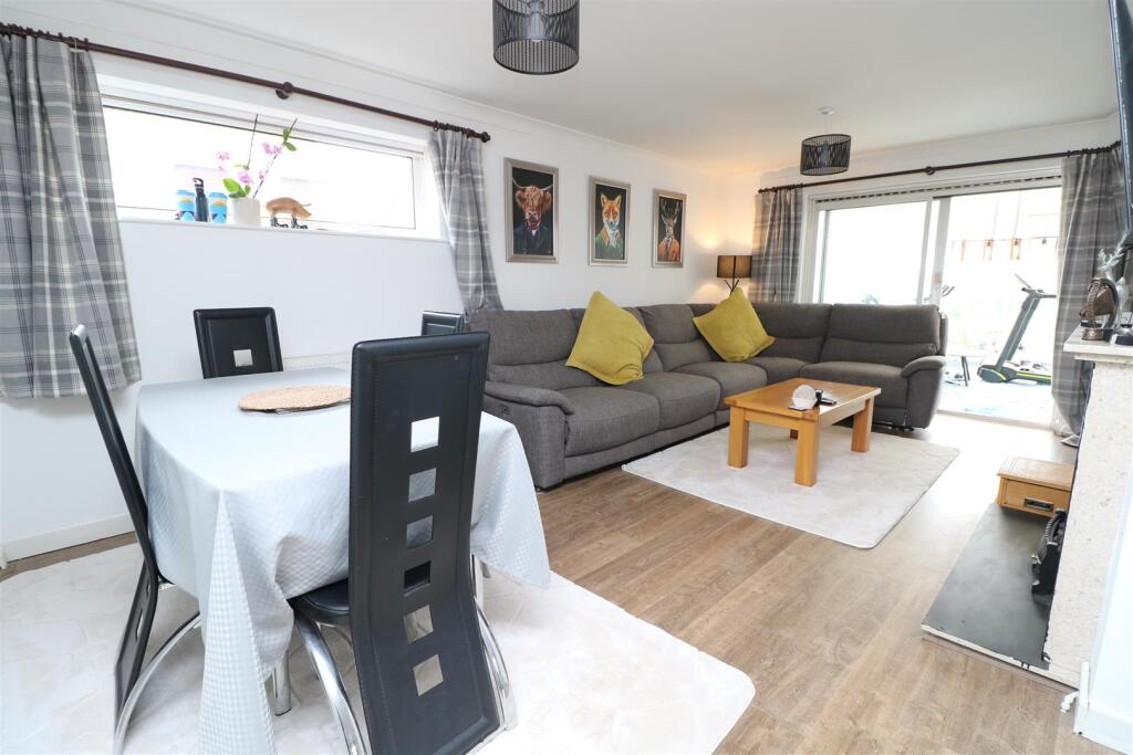 Charnwood Road, Broadmead, Trowbridge photo 4