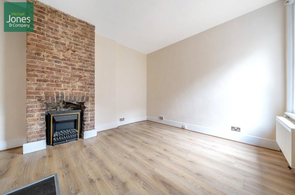 Main image of property: Flat 1, 67b Rowlands Road, Worthing, BN11