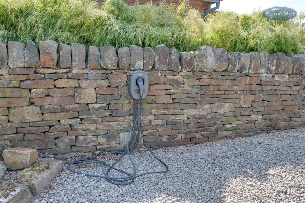 House in Sheffield, Middlewood, Bradfield - More