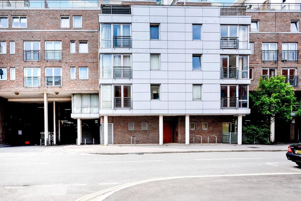 Main image of property: Cross Street, Portsmouth, Hampshire, PO1