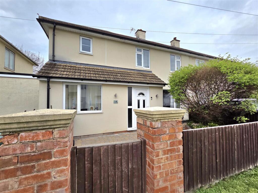 Main image of property: Sandyleaze, Longlevens, Gloucester