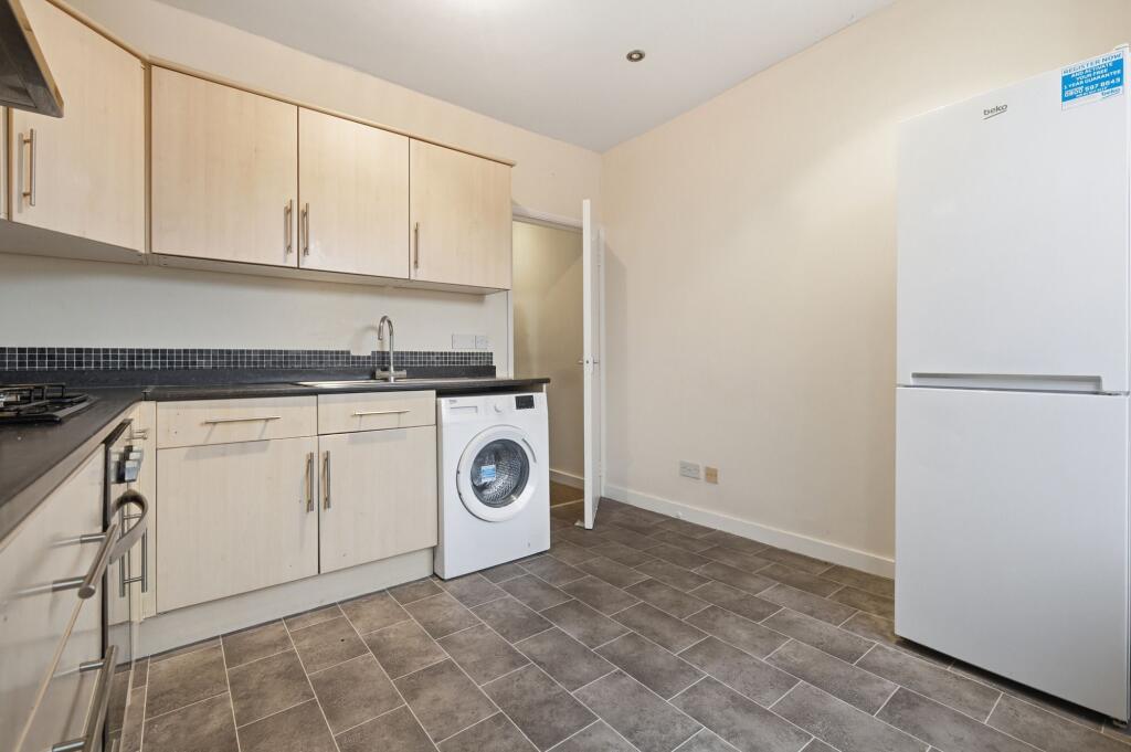 Apartment in London, Temple Mills, Leytonstone - View 4