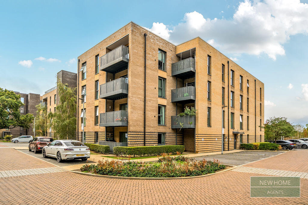 2-bed flat on Merriam Close, Chingford, London,  E4 9JQ, £440,000