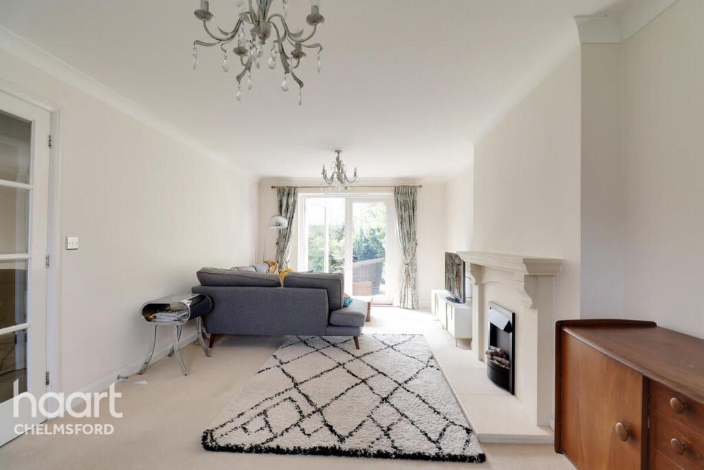 House in Chelmsford, Great Baddow - View 3