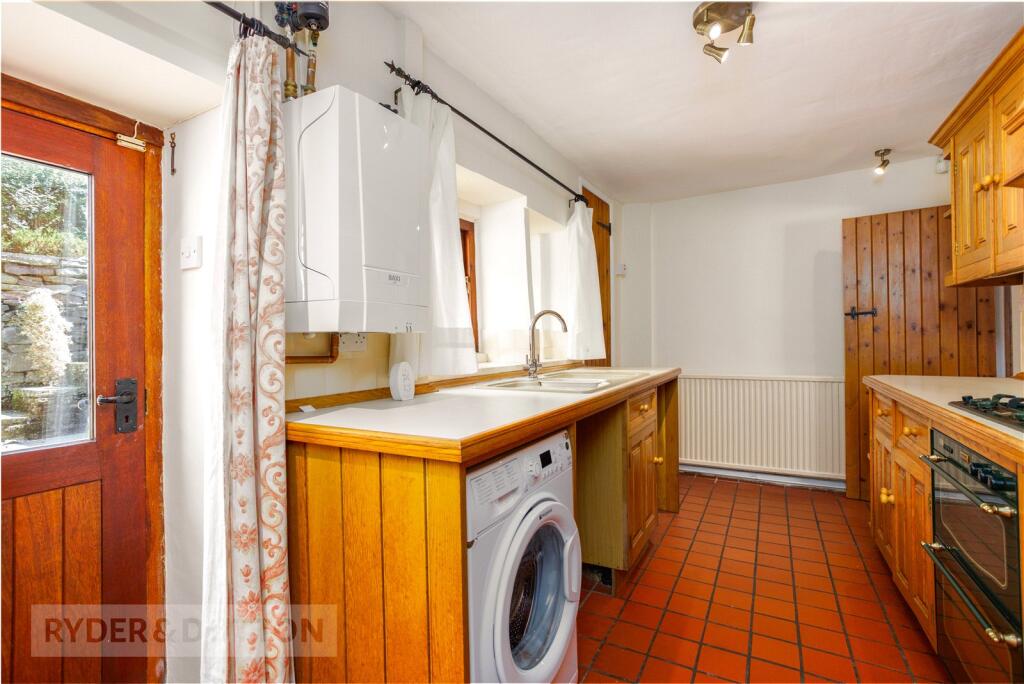 House in High Peak, Derbyshire - View 5
