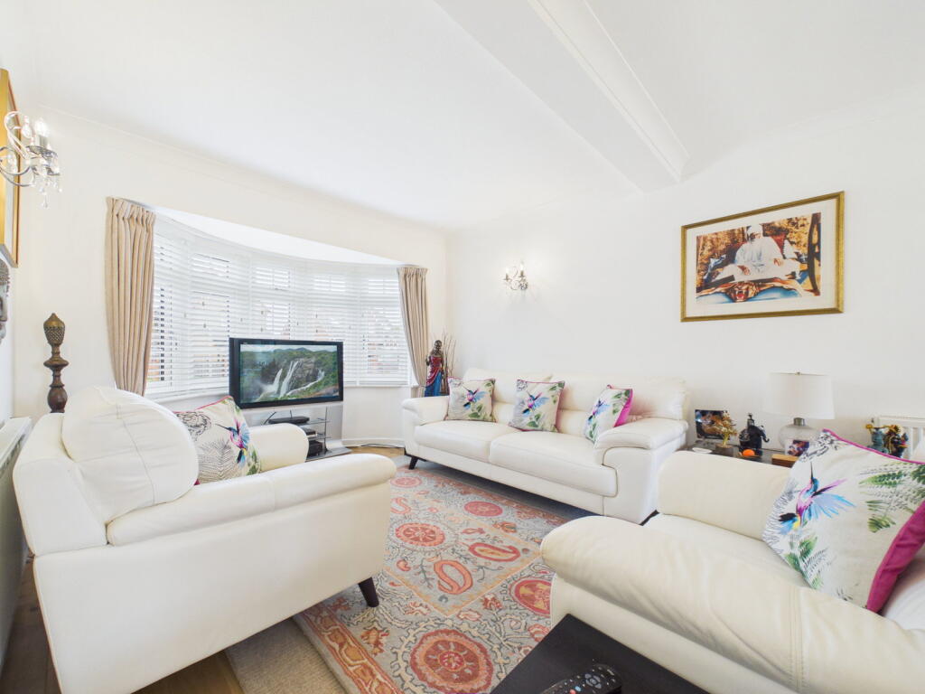 Cookham Road, Maidenhead, SL6 photo 5