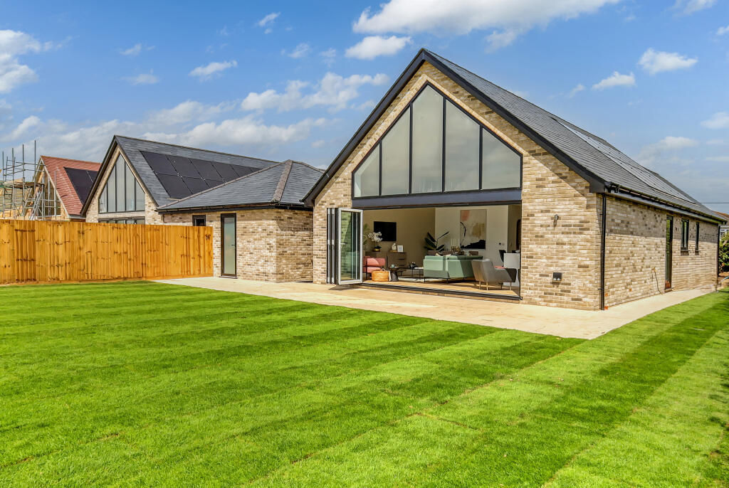 3-bed detached on Plot 4 , Farriers' Way, Thorpe Road, Weeley, £535,000