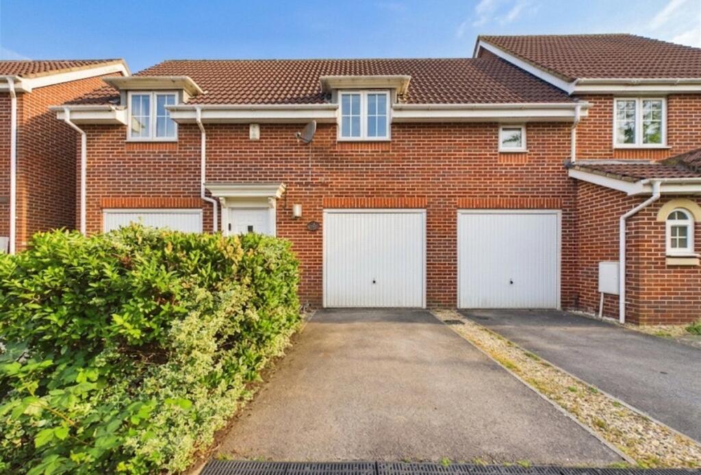 2-bed terraced on Britton Gardens, Kingswood, Bristol, BS15, £270,000