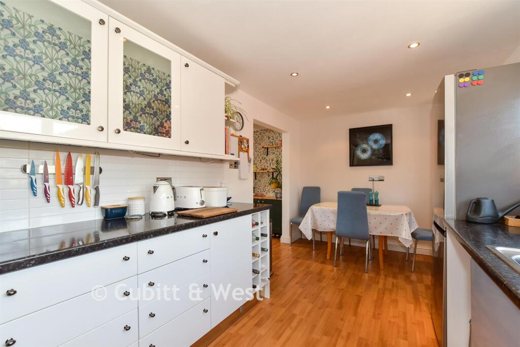 House in Crawley, West Green - View 5