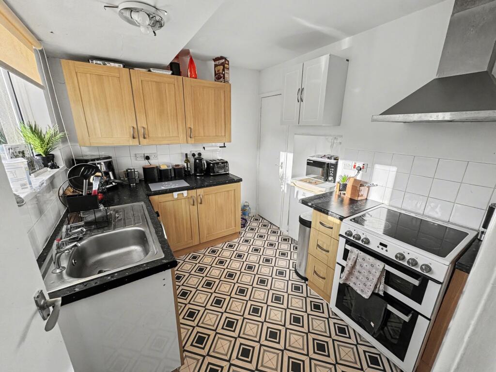 Spurway Road, Tiverton, EX16 photo 4