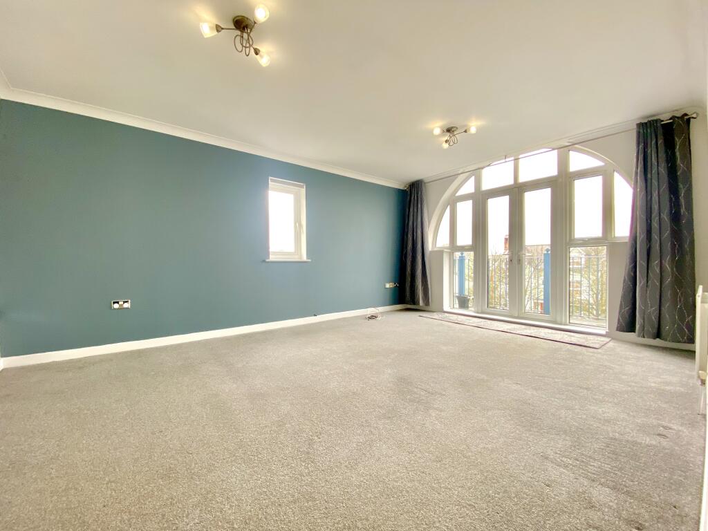 Apartment in Rochester - View 2