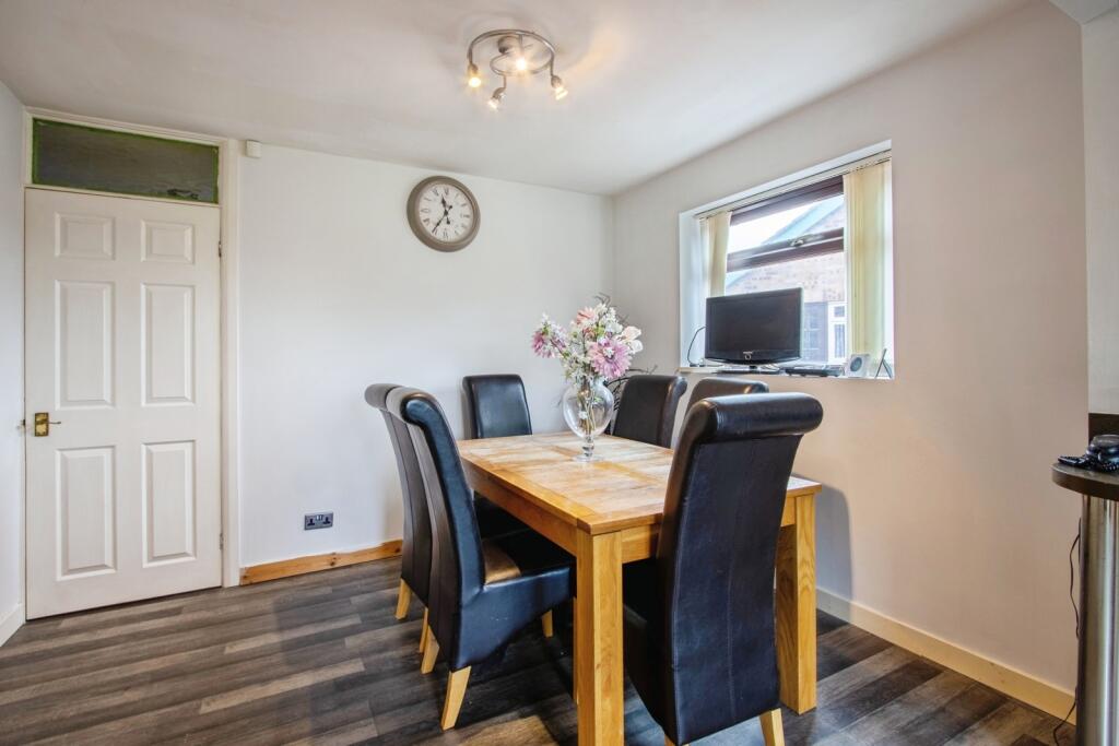 House in Leeds, Upper Green, Morley - View 6