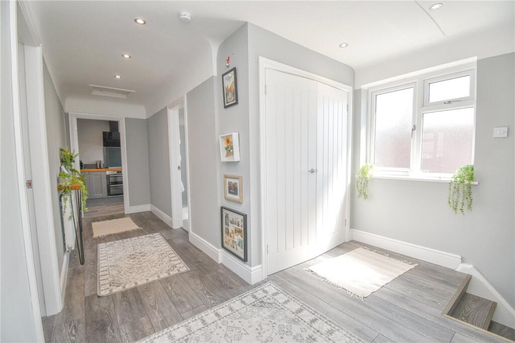 Apartment in Moreton, Liverpool City Region - More