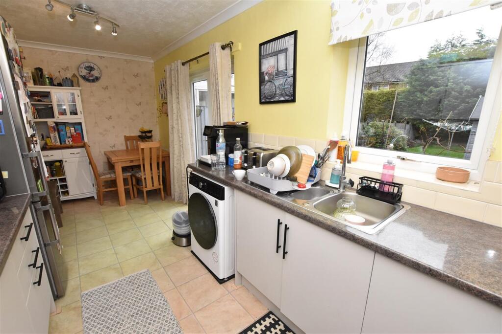 House in Ashfield, Sutton in Ashfield, Dalestorth - More