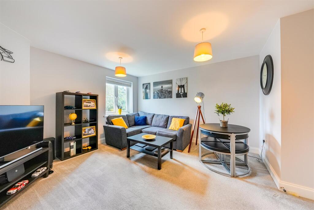 Westerham Drive, Sidcup - View 4