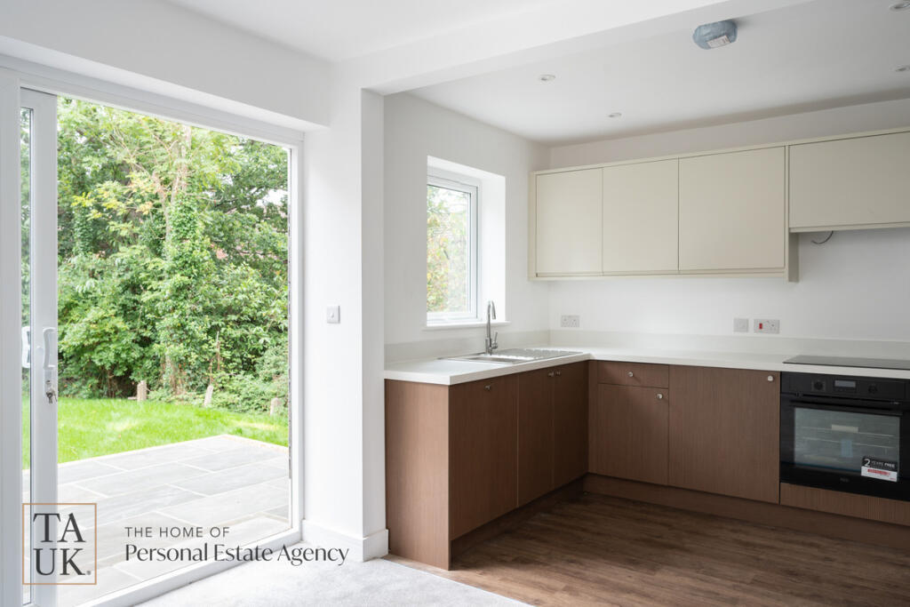 Main image of property: Saville Gardens, Billingshurst, RH14
