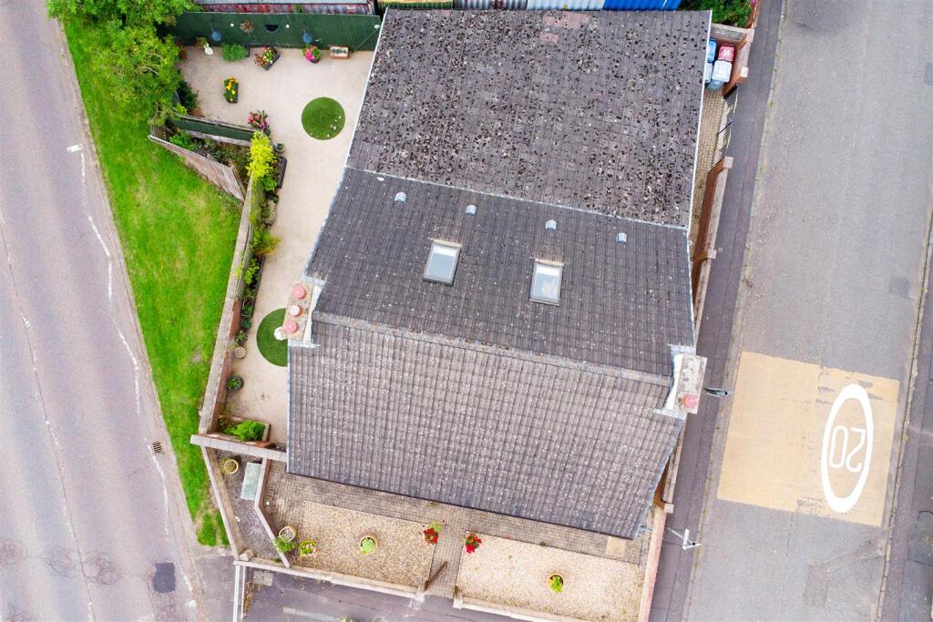 House in Motherwell, South Lanarkshire - View 3