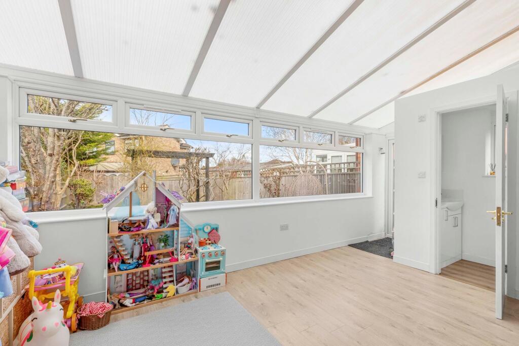 House in Princes Risborough, Buckinghamshire - More