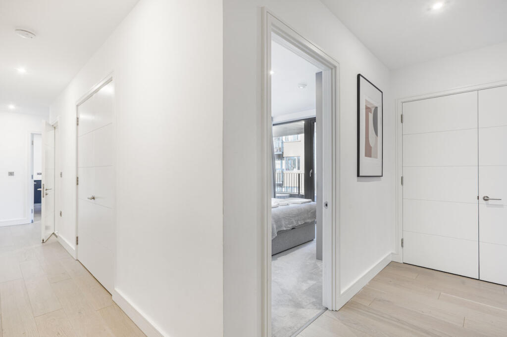 Apartment in London - View 5