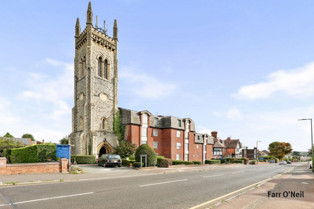 Apartment in Ilford - View 3