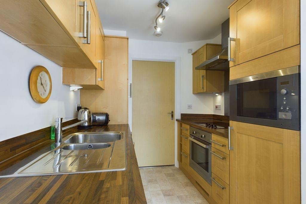 Apartment in Southampton - View 5