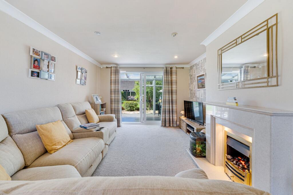 38 Delamere Park Way West, Cuddington, CW8 2UJ photo 4