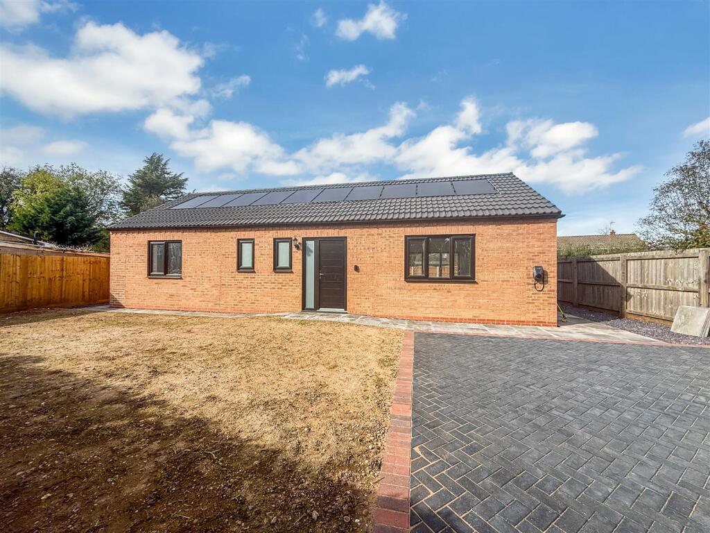 Main image of property: Prince Edward Crescent, Radcliffe on Trent, Nottingham