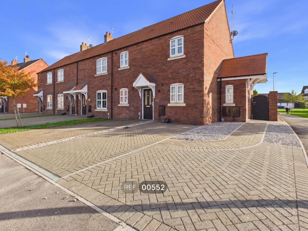 Main image of property: Hamlet Drive, Kingswood, Hull, HU7 3FG