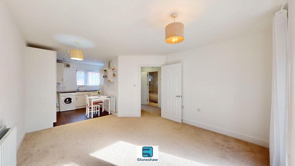 Ron Todd Close, Dagenham, RM10 photo 4