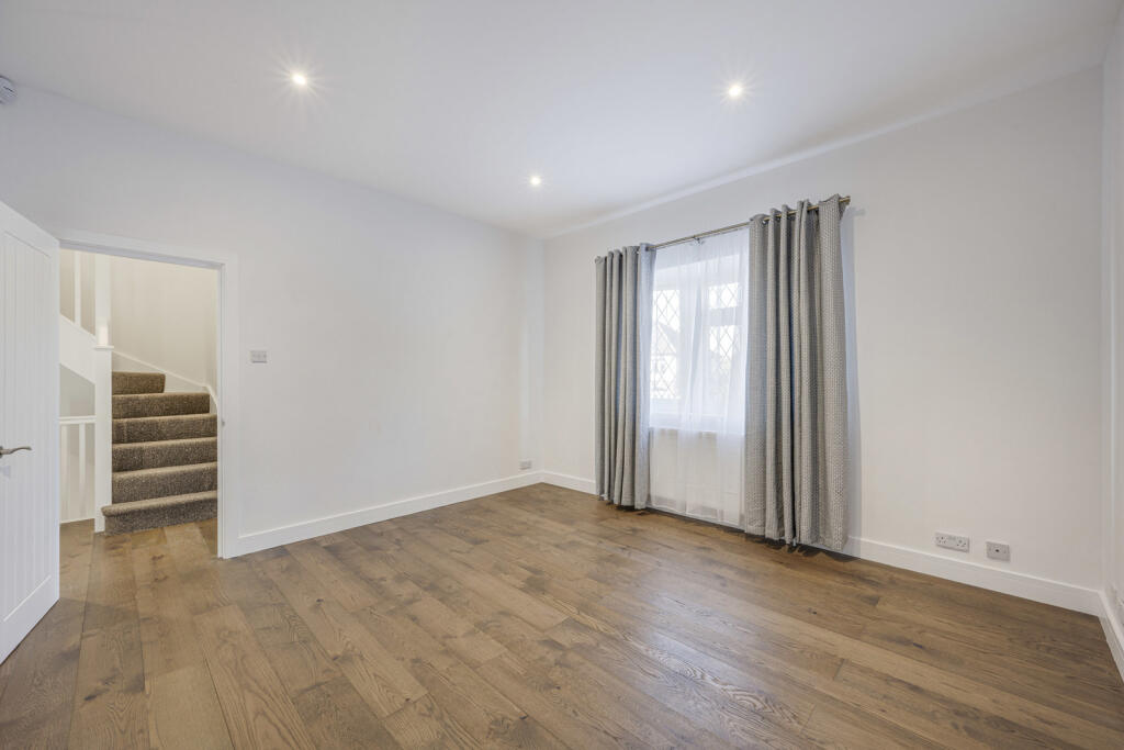 Apartment in London, Motspur Park - View 2