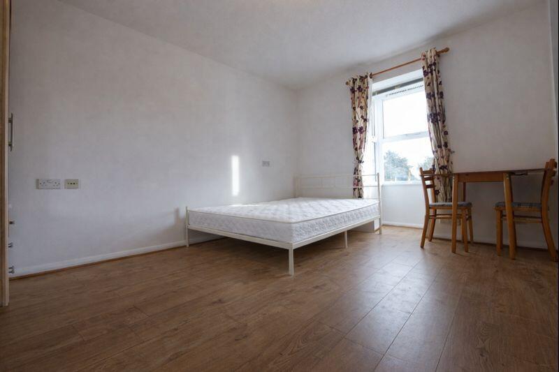 Main image of property: Studio Apartment to Rent – Veryan in Woking