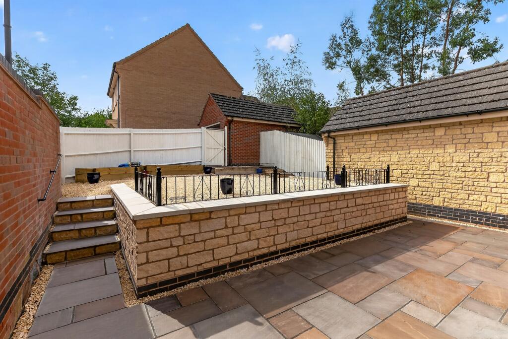 House in Nottingham - View 2