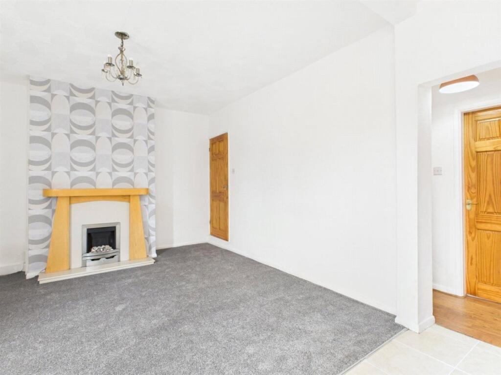 Victoria Street, Hemsworth, Pontefract, West Yorkshire, WF9 photo 4