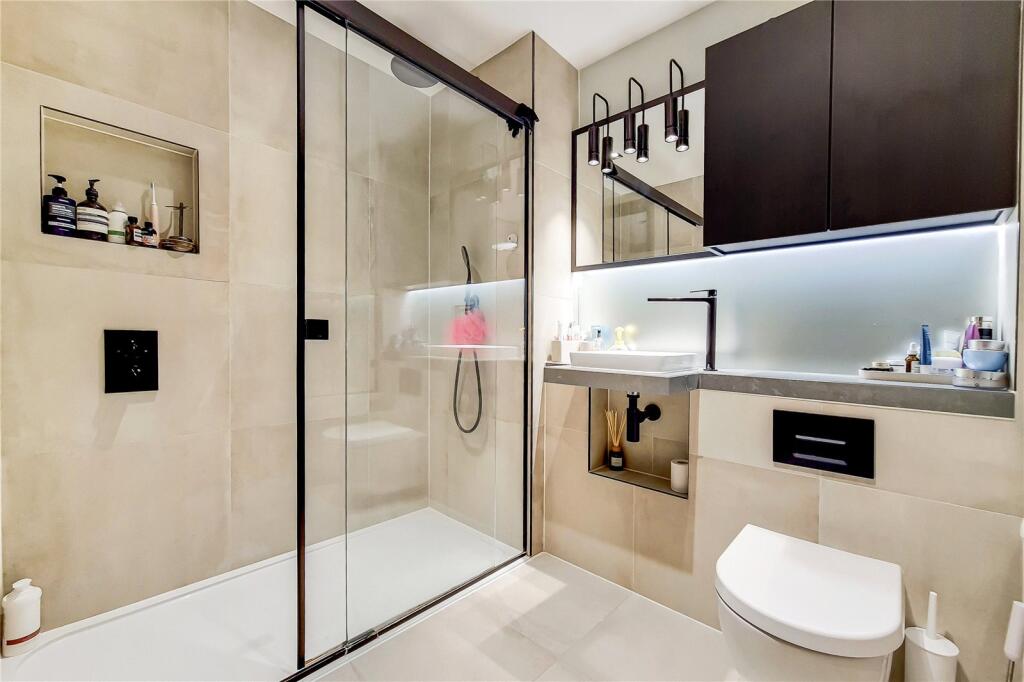 Apartment in London - View 4