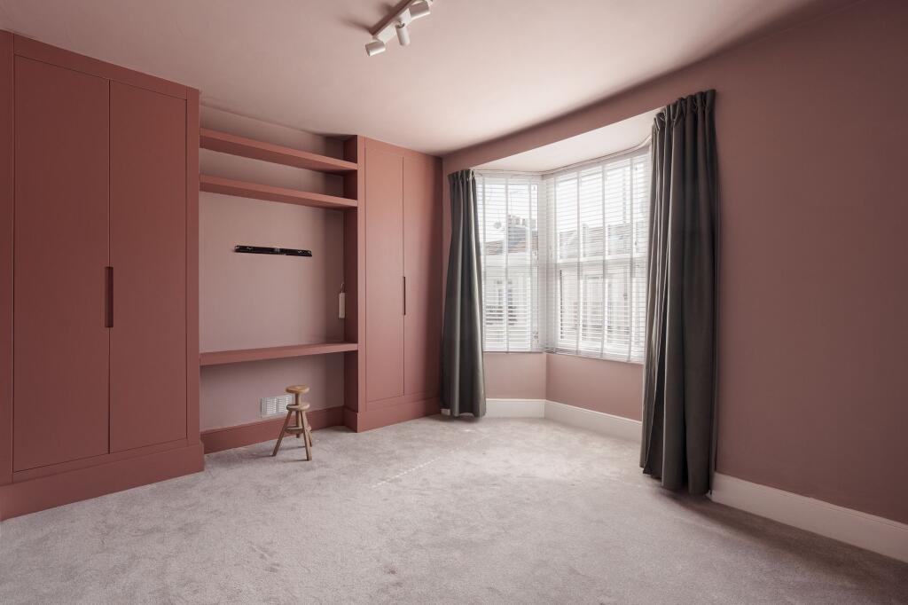 House in Brighton - View 4