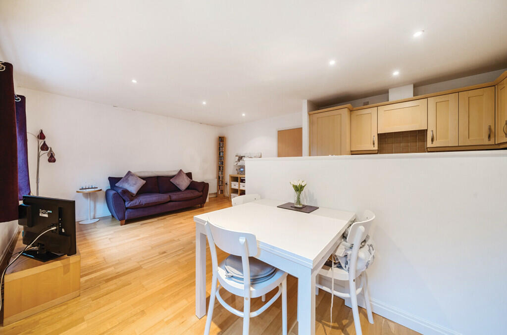 Apartment in Nantwich, Cheshire East - View 3