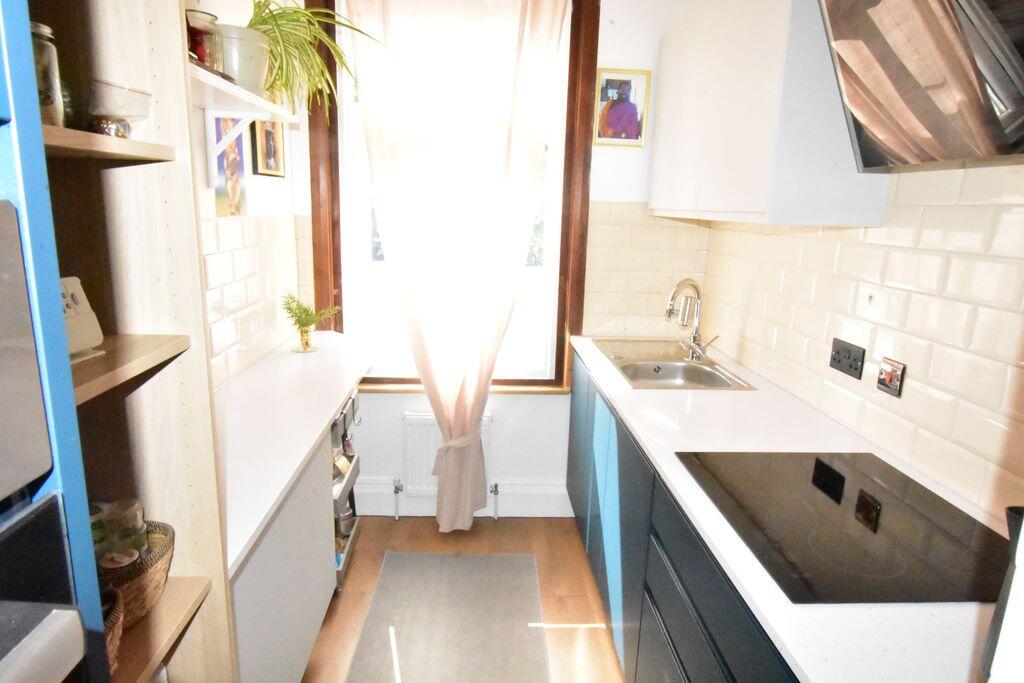 Apartment in London - More