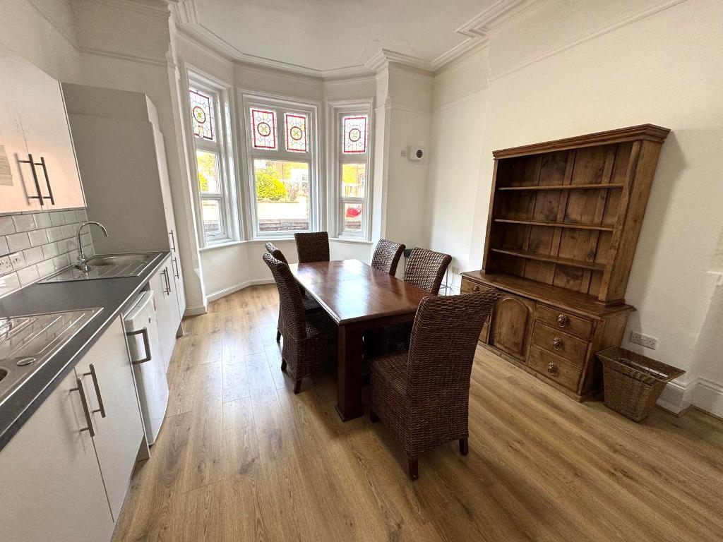 Apartment in Nottingham - More