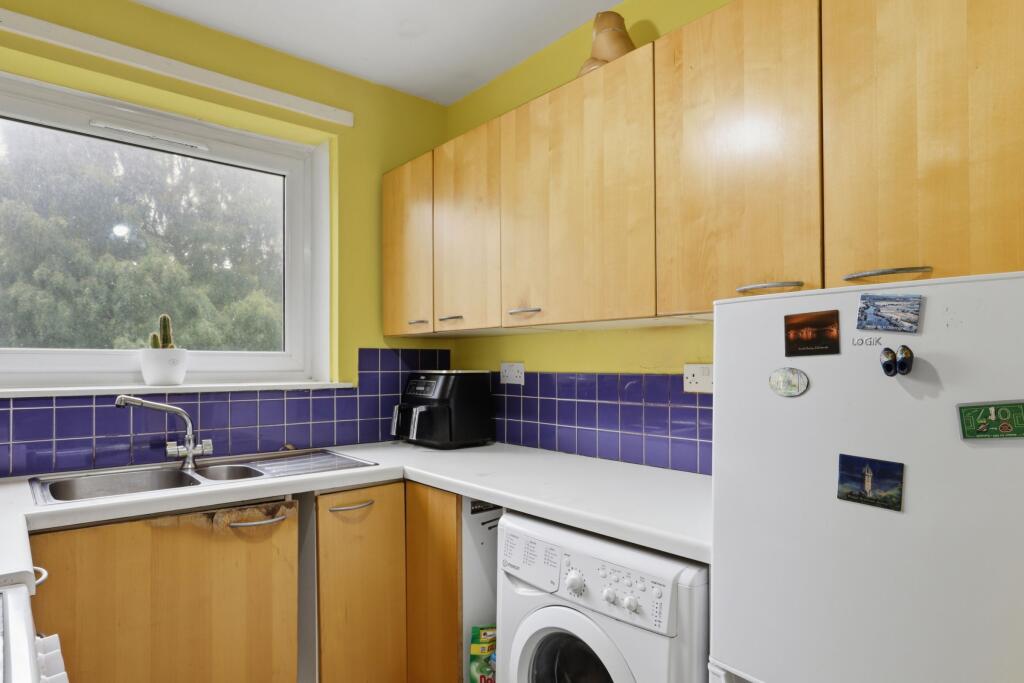 Apartment in Edinburgh - More
