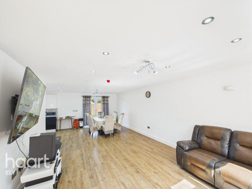 House in East Cambridgeshire, Mepal - View 2