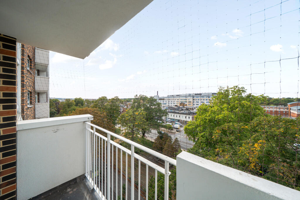 Apartment in London - View 2