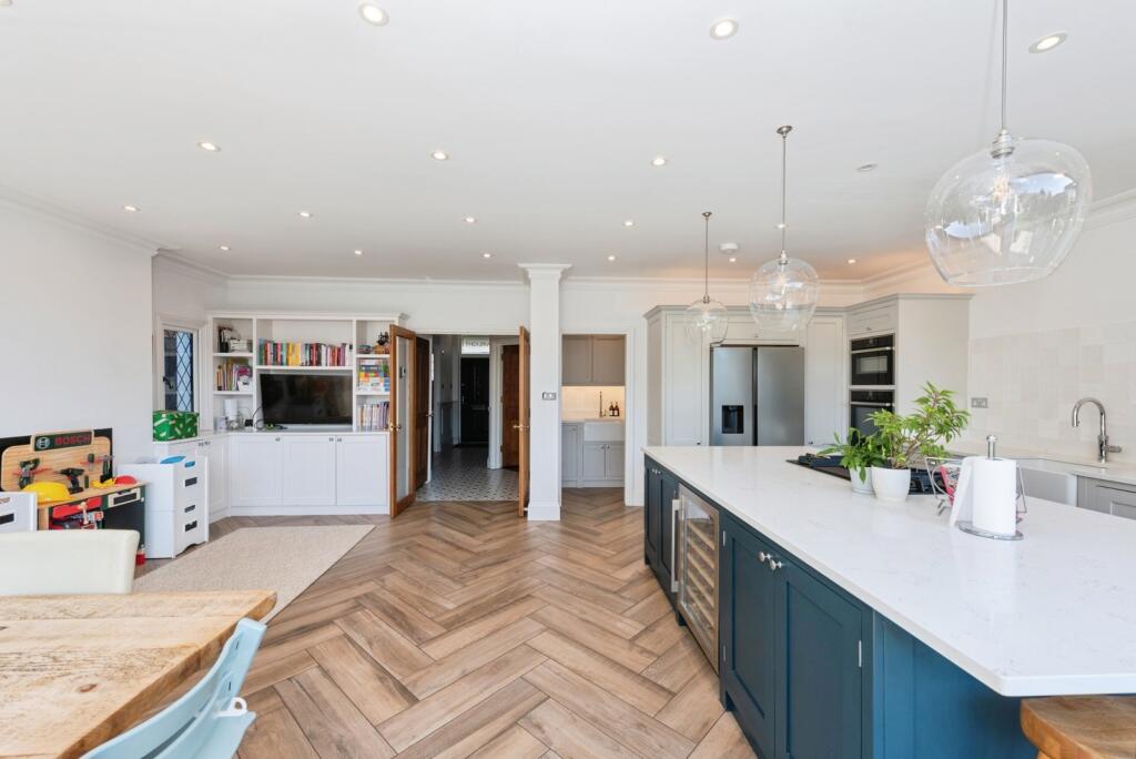 House in Kingston upon Thames - View 5