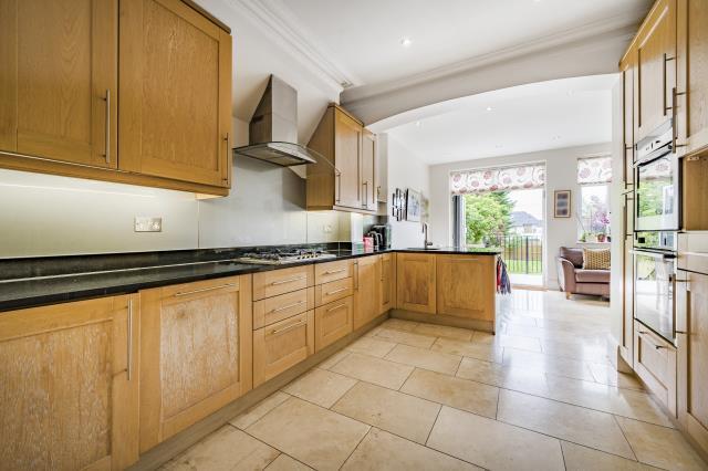 House in London, Church End - View 3