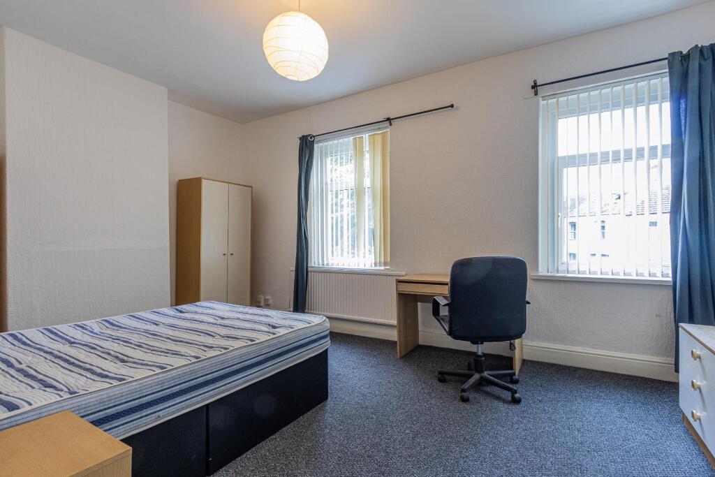 Cogan Terrace, Cathays - More