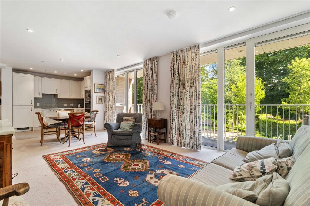 Alderley Road, Wilmslow, Cheshire, SK9 photo 4