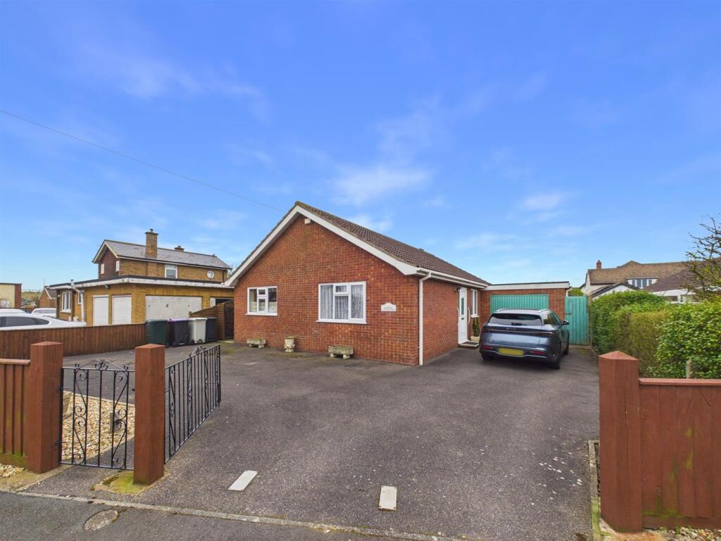 Main image of property: Park Road, Sutton-On-Sea,