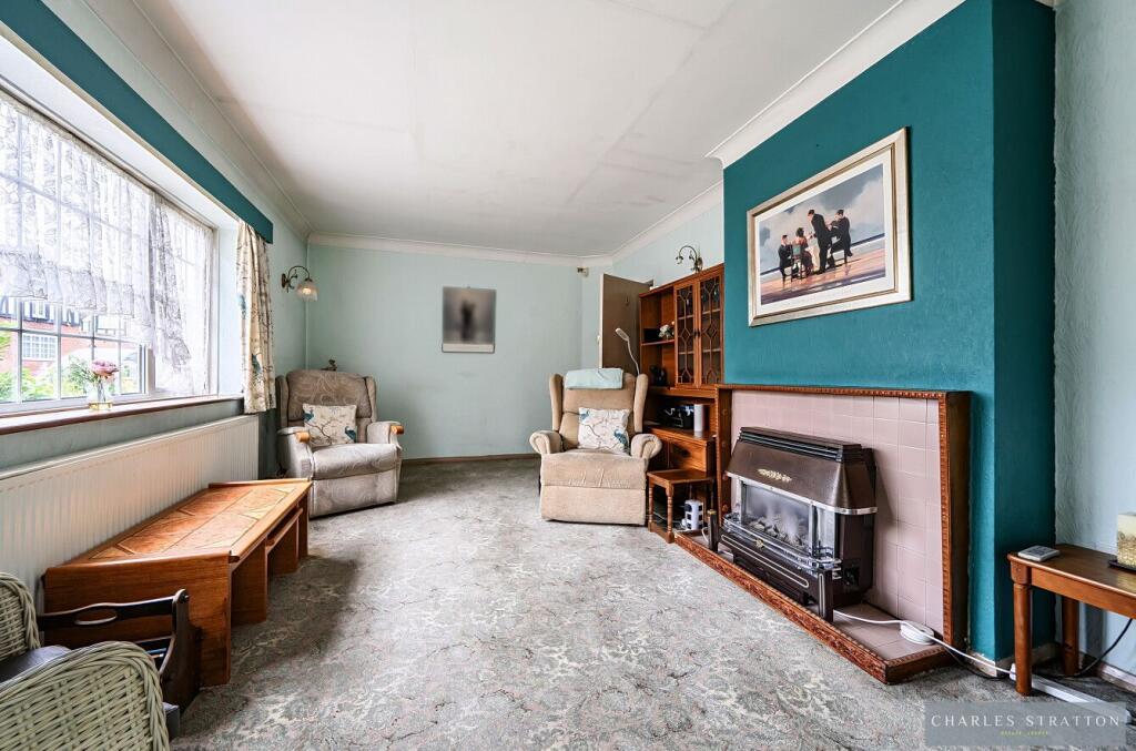House in London, Gallows Corner, Gidea Park - More