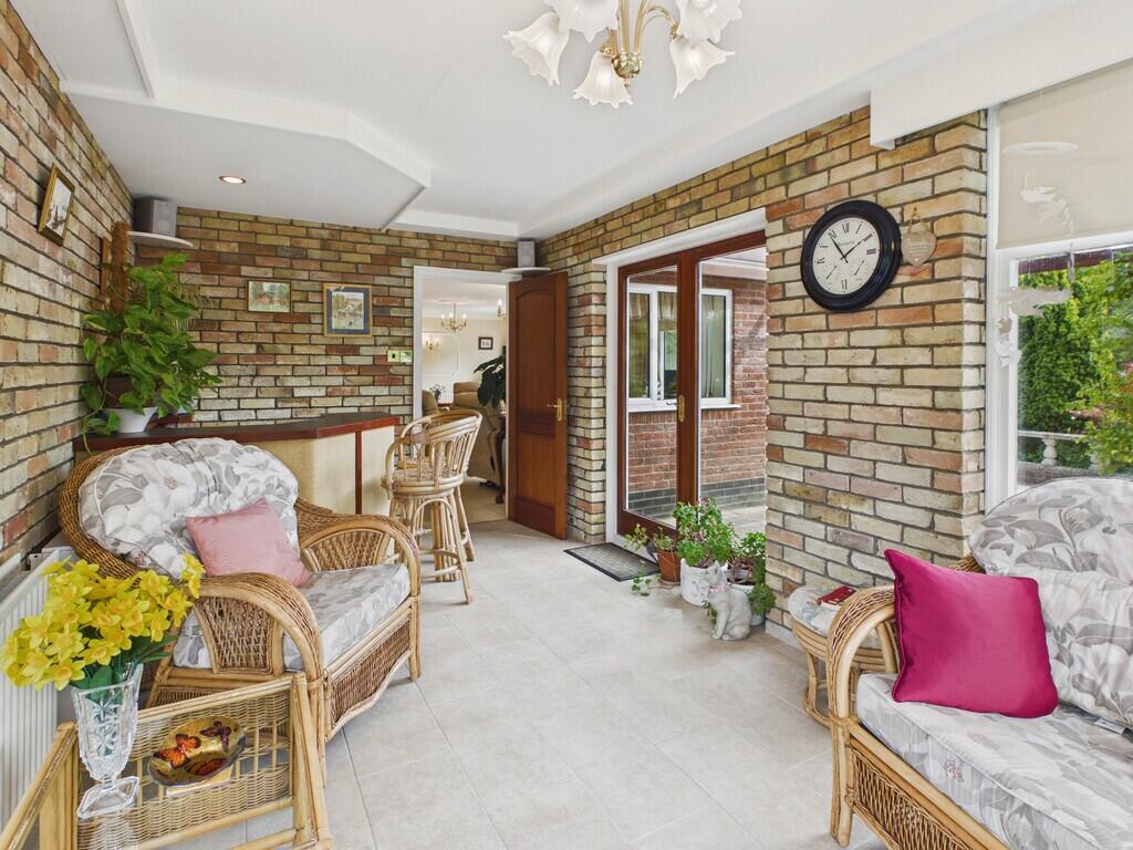 House in Lincoln - View 5
