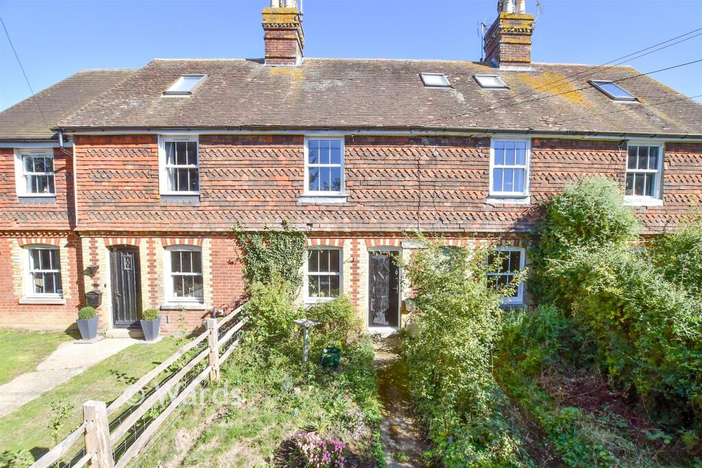 2-bed terraced on Green Lane, Collier Street, Kent, £264,500